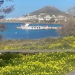 2 Naxos *