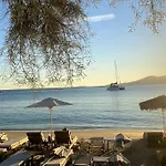 Vila 2 Naxos